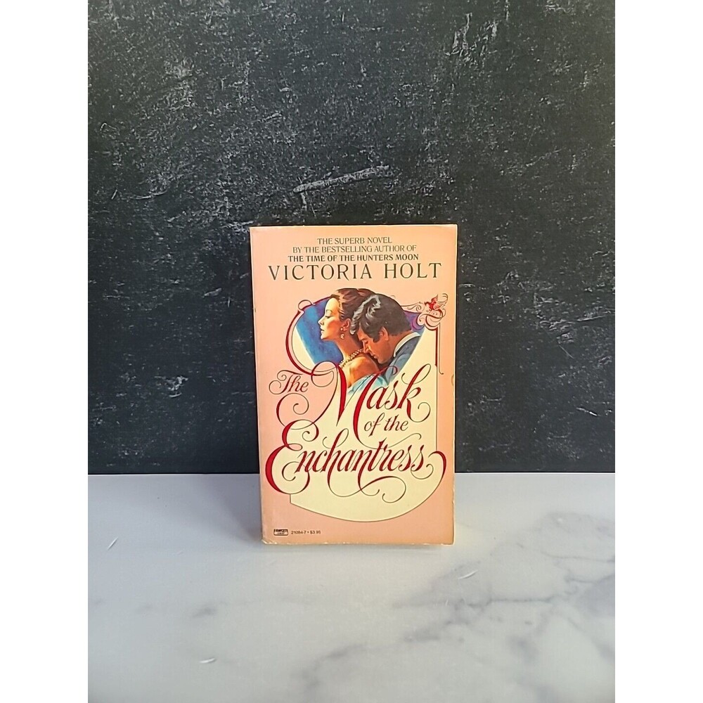 The Mask Of The Enchantress By Victoria Holt Paperback